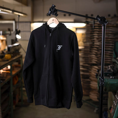 Black hoodie W